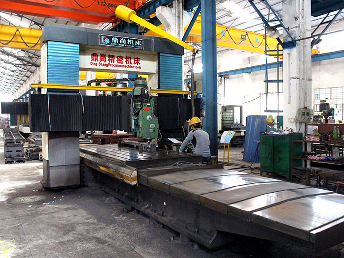 華新科龍門銑床 華新科龍門銑床